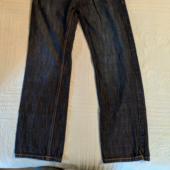 Perfect condition Levi's in dark wash - Picture 7 of 7